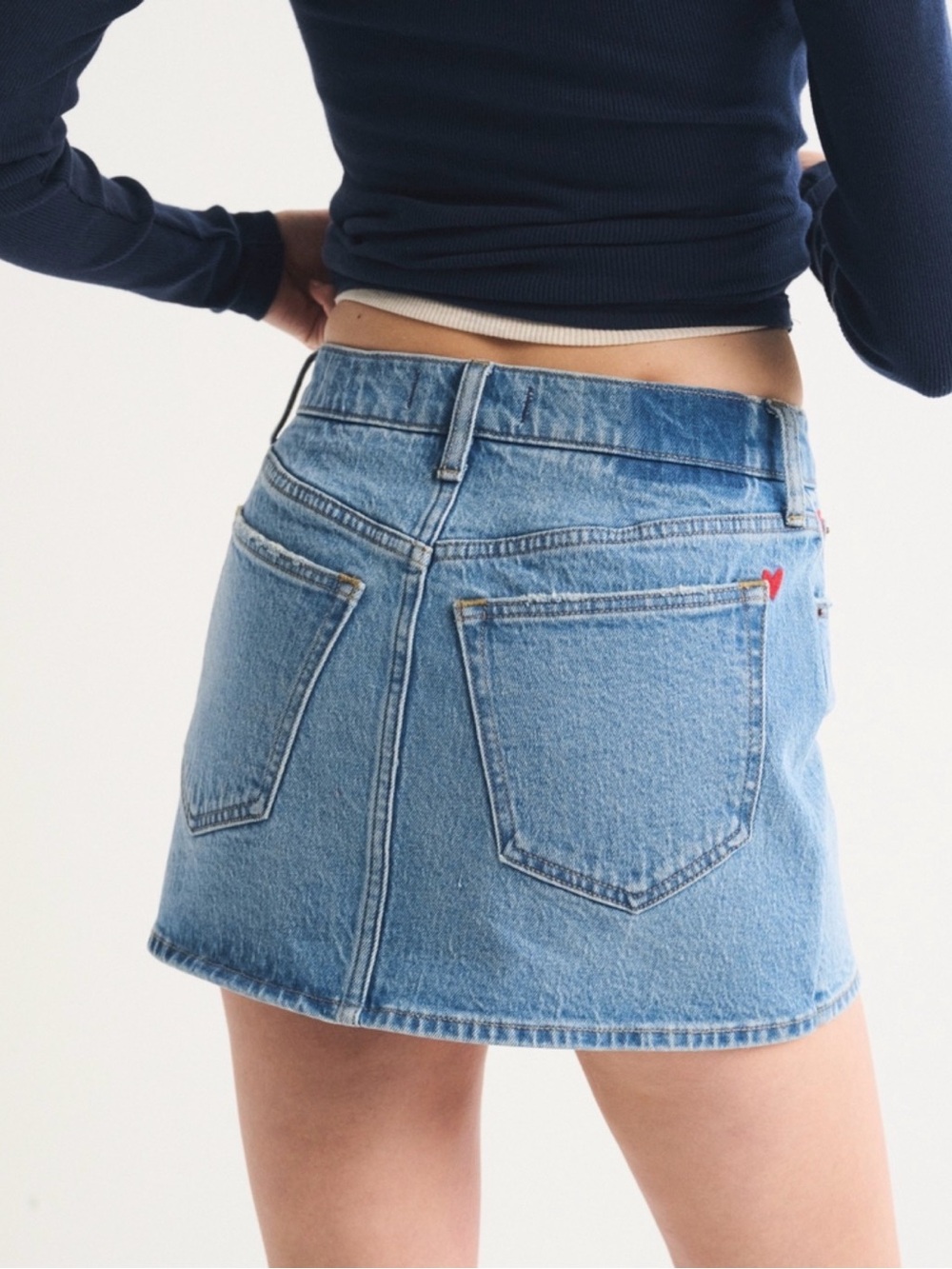 Abercrombie & Fitch Mid Rise Embroidered Denim Mini Skort - Picture 2 of 3